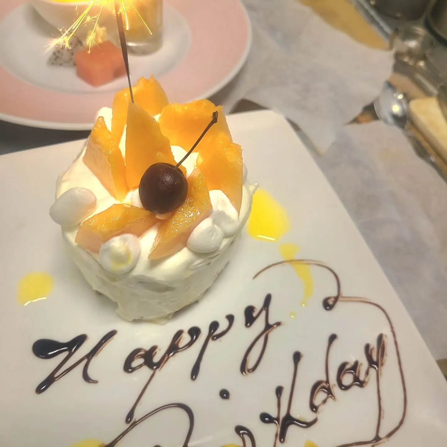 フルーツ生クリームいっぱいケーキ